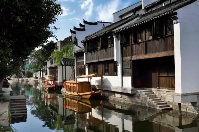 中粮资本：股价连续3日累计偏离30.07%，属交易异常波动