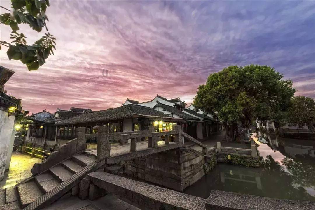 彩丽公主日常装扮
